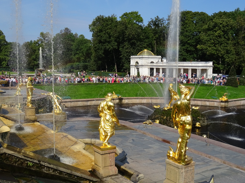 Большой фонтанный каскад