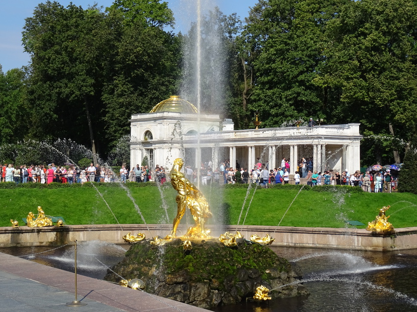 Большой фонтанный каскад