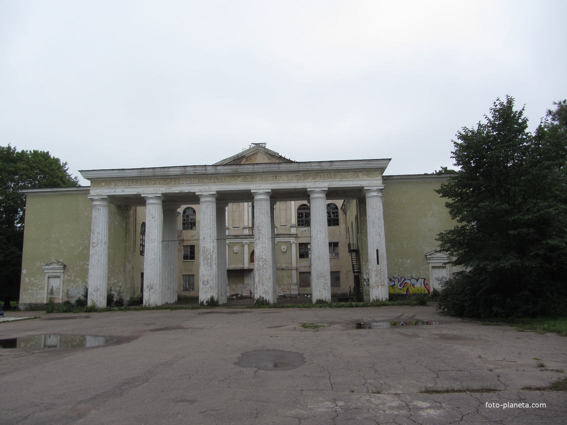 Нарва, район Кренгольма, руины дома культуры