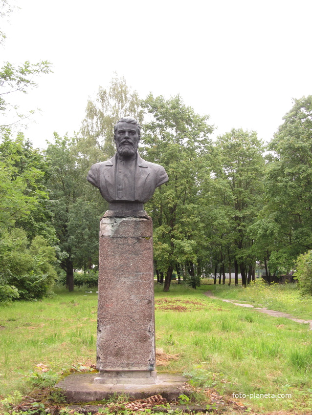 Нарва, район Кренгольма, парк рядом с ДК