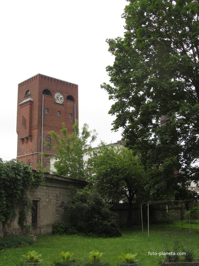 водонапорная башня 1875 с курантами