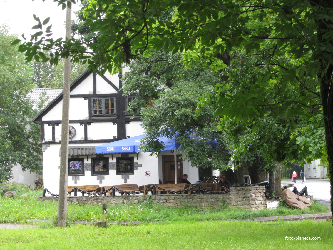 S. Lavretsovi, Нарва