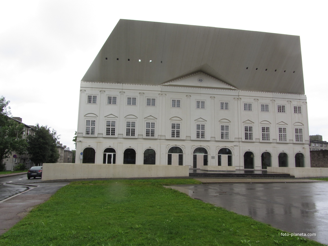 Raekoja plats, колледж Тартуского университета