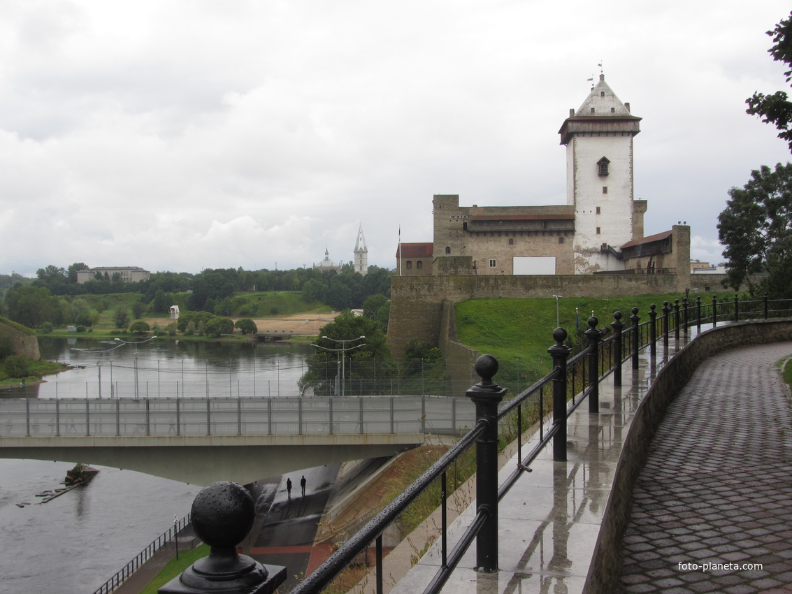мост Дружбы народов, Нарва