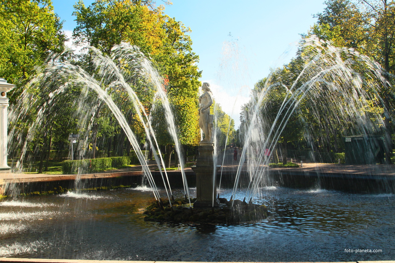 Фонтан Адам