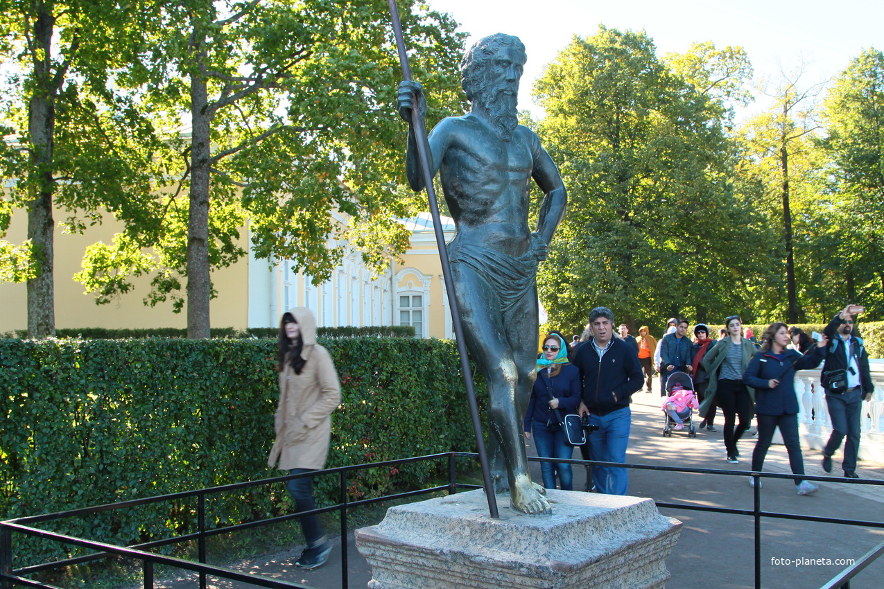 Скульптура Нептуна