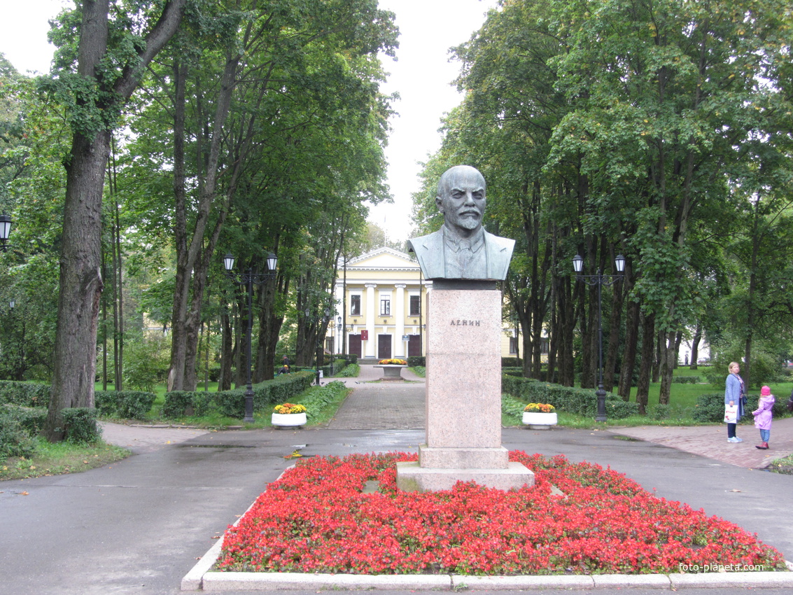 Гатчина, памятник В.И. Ленину