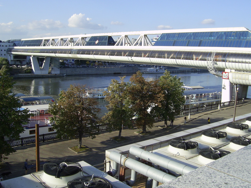 Москва-Сити - Торгово-пешеходный мост Багратион