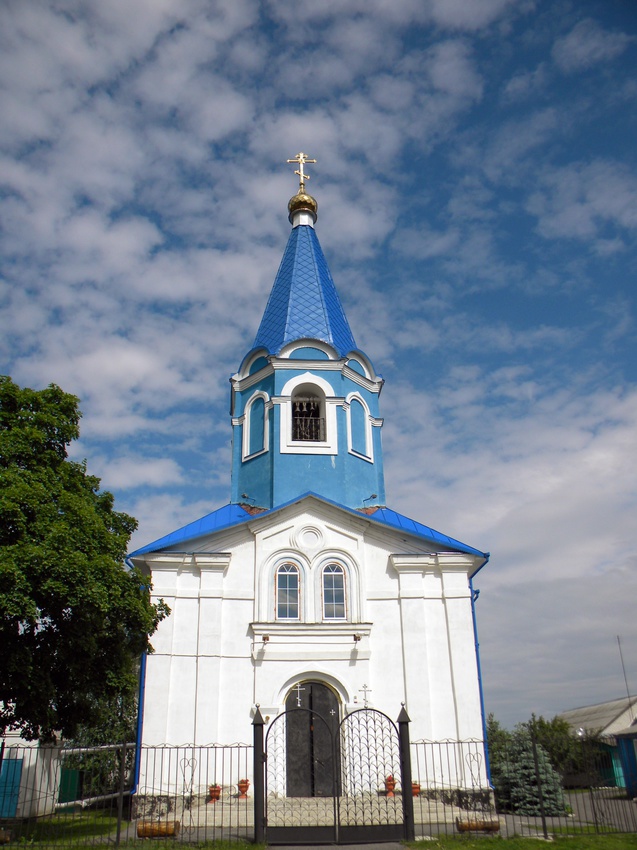 Казанская церковь в поселке Томаровка