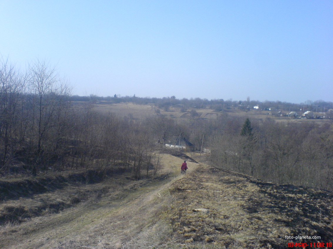 Яр в с.Попівка(неподалік центральної вулиці села)