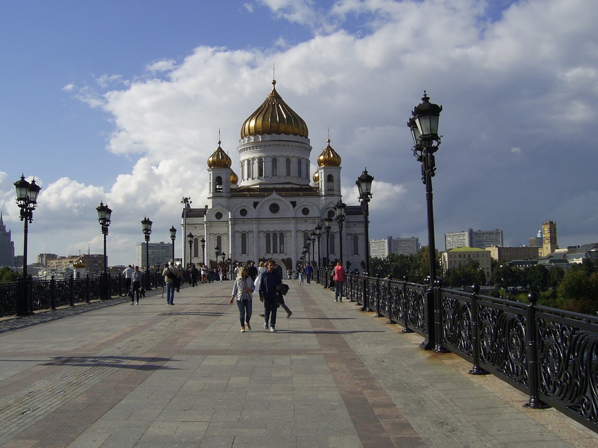 Москва - Храм Христа Спасителя и Патриарший мост
