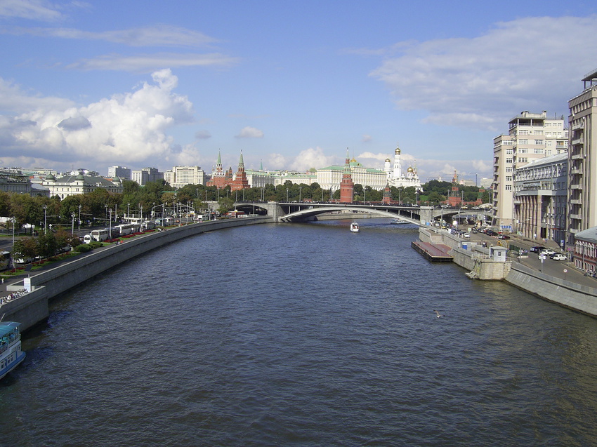 Москва - Вид на кремль с Патриаршего моста