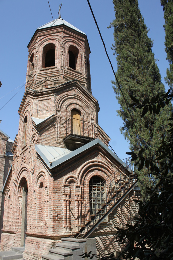 Тбилиси. Пантеон на горе Мтацминда. Преображенская церковь.