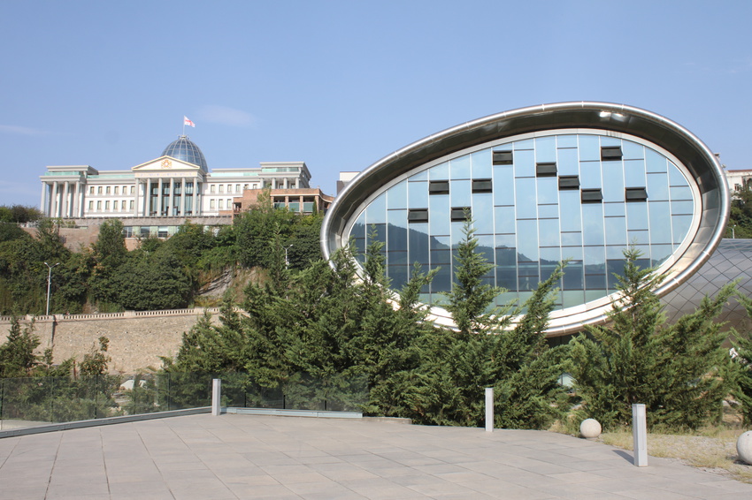 Тбилиси. Будущий концертный зал.