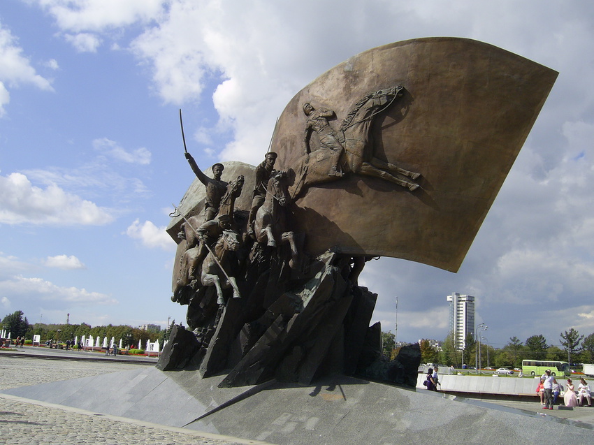Москва - Памятник героям Первой мировой войны на площади Победы