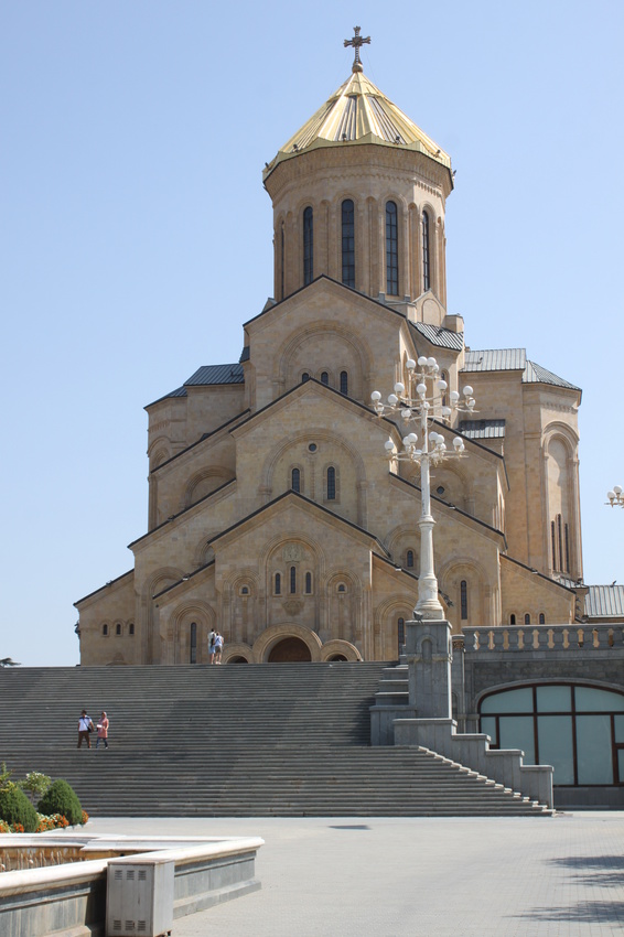 Тбилиси. Кафедральный собор Святой Троицы (Самеба).