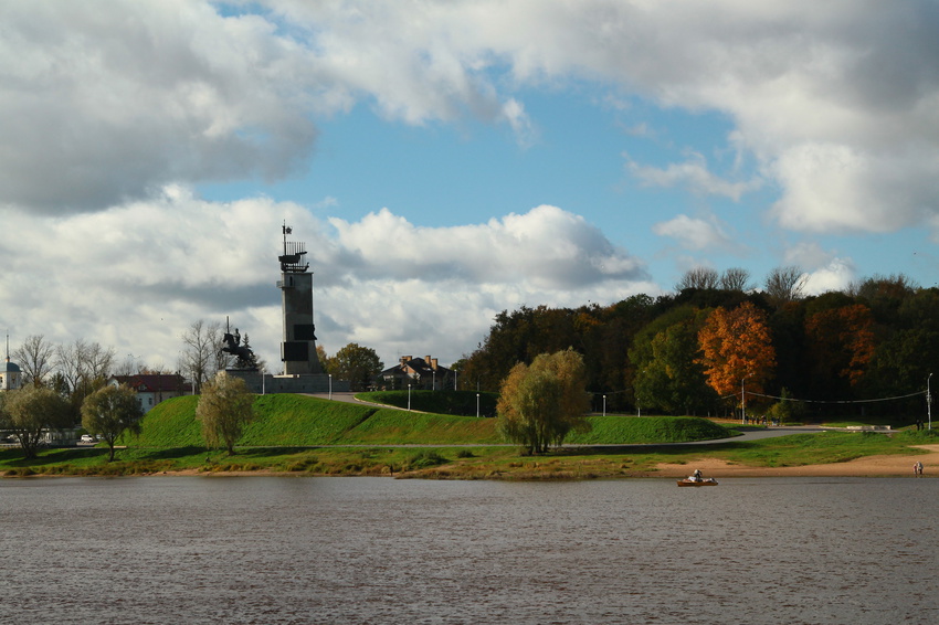 Берег реки Волхов