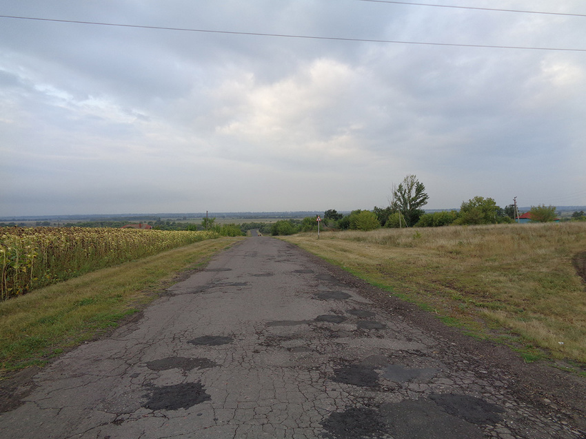 Дорога из Кирсанова в Рамзу, слева от этой дороги - село Вяжля, а справа от данной трассы - село Марьинка, в низине бывшие посёлки - Щемиловка и Ленинка (Ленивка)