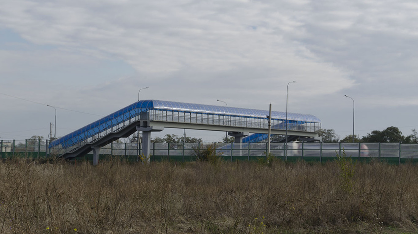 Пешеходный мост через рассу М-4 &quot;ДОН&quot;. пос. Глубокий. 2016 г.