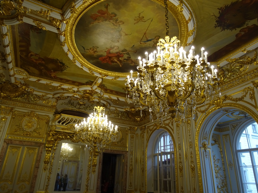 Особняк Половцова. Белый зал.