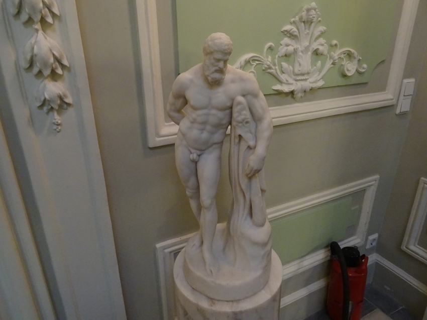 Особняк Половцова. Парадная лестница.