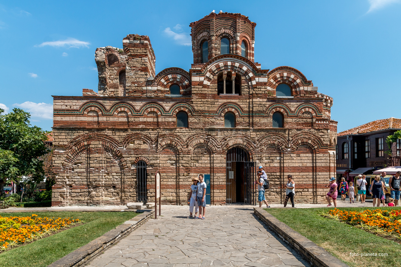 Старый город. Церковь Христа Пантократора.