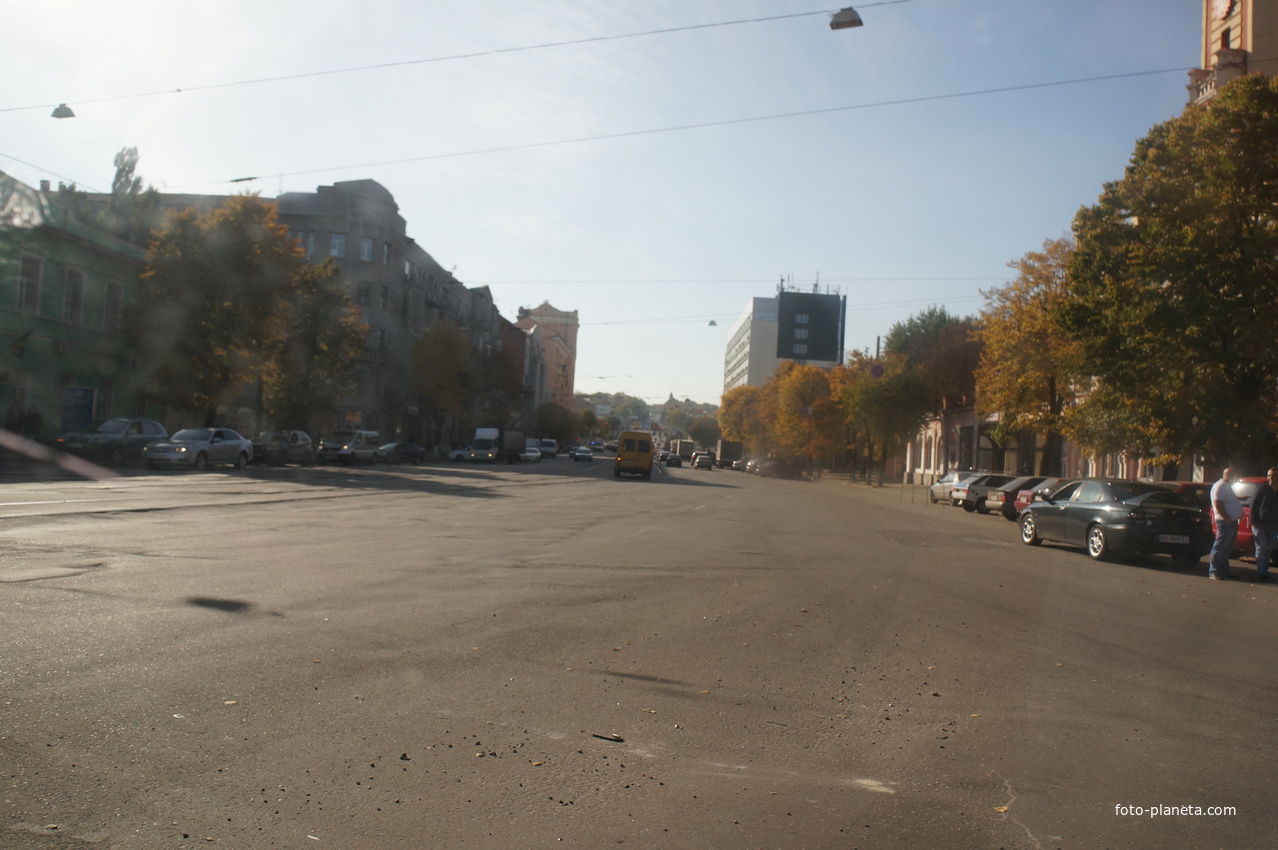 Улица Полтавский Шлях, БЦ Центральный, Пожарная часть, сквер Пожарного