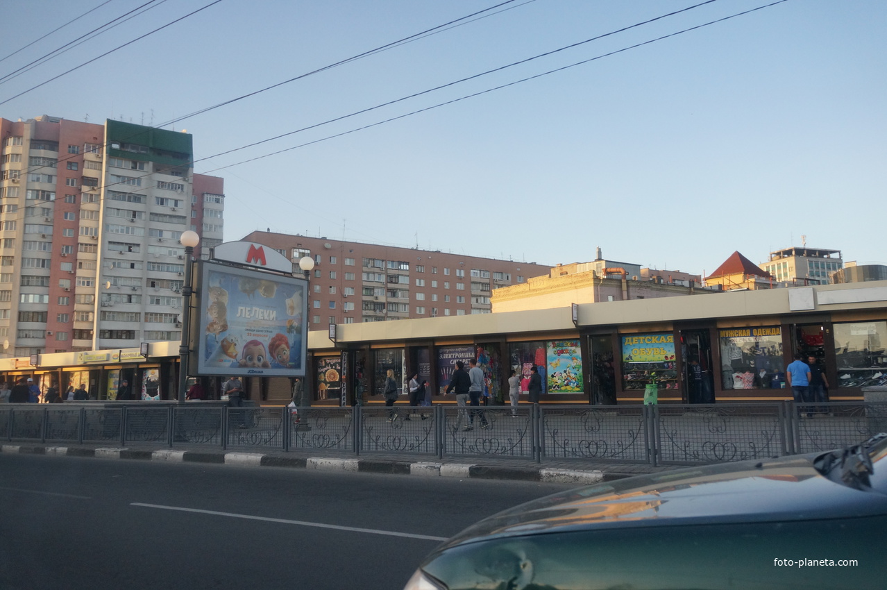 Вход станции метро Проспект Гагарина
