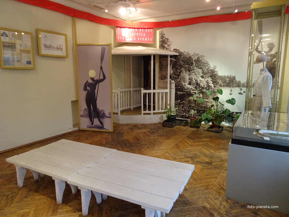 Особняк Румянцева. Выставка о жизни в СССР в 1920-30 годы.