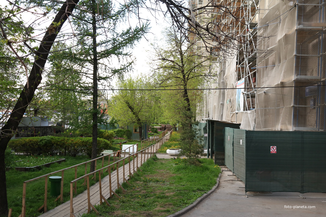 Высотка на Котельнической набережной