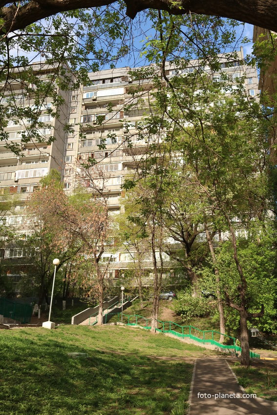 Котельническая набережная, 33