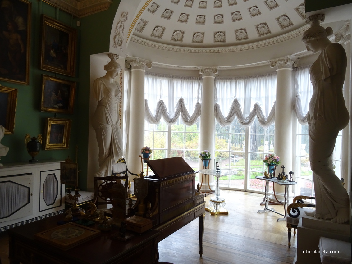 Павловский дворец. Кабинет &quot;Фонарь&quot;.