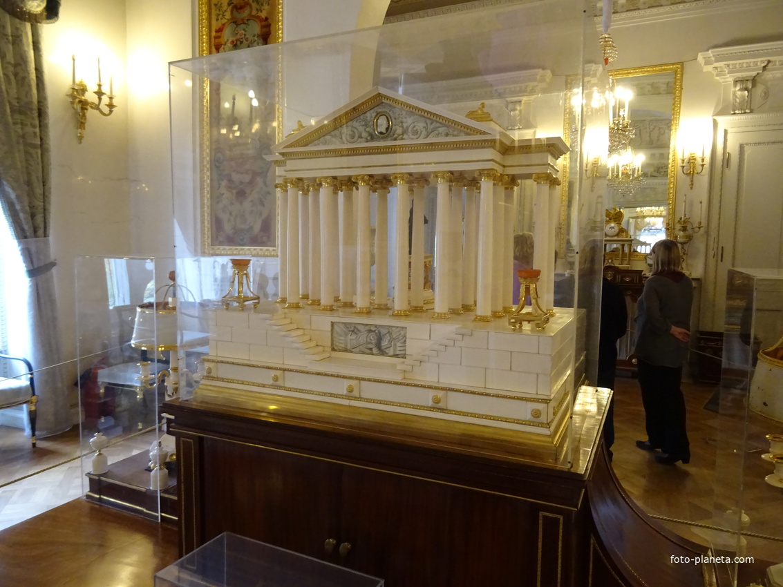 В залах Павловского дворца