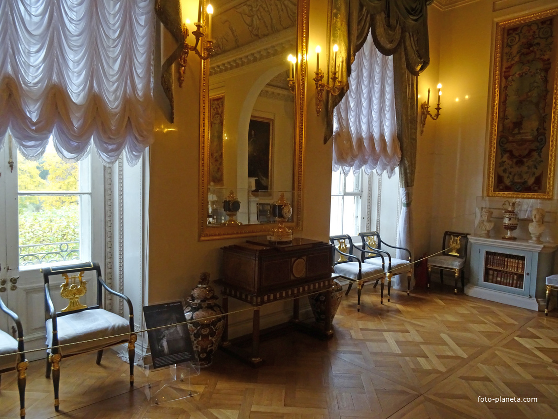 В залах Павловского дворца