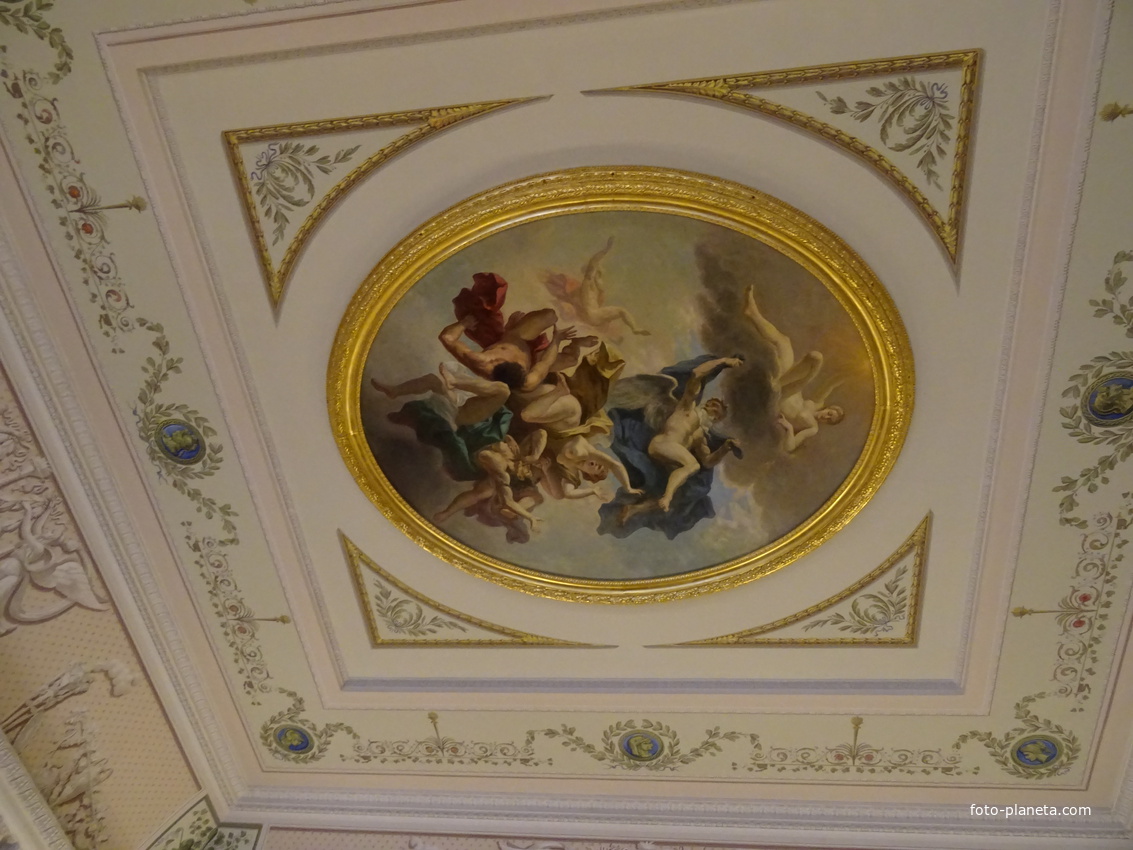 В залах Павловского дворца