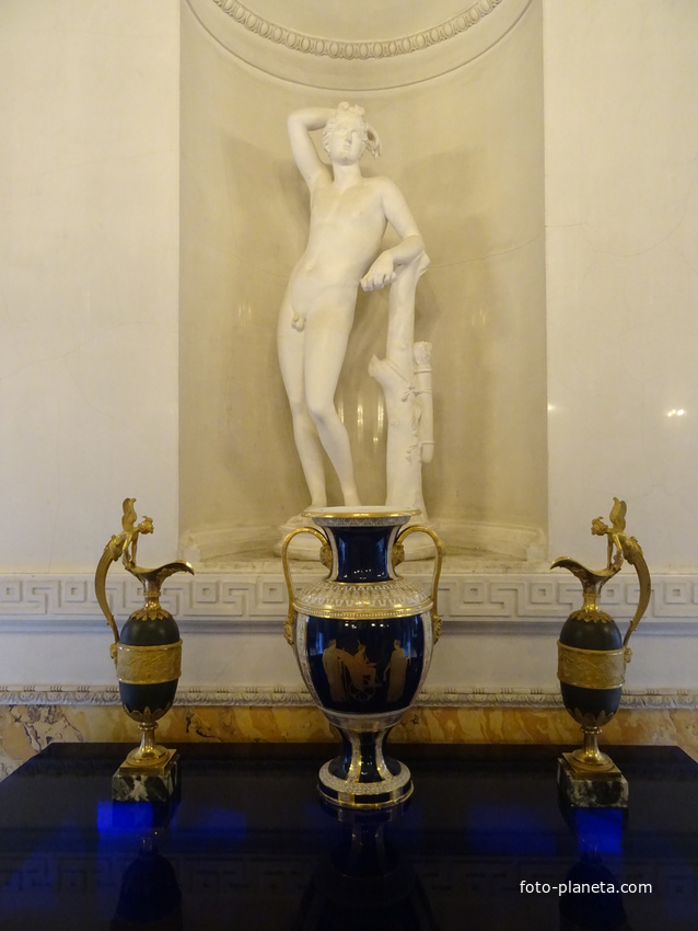 В залах Павловского дворца