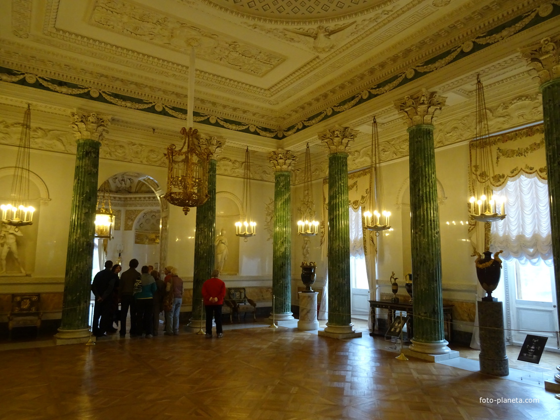 В залах Павловского дворца