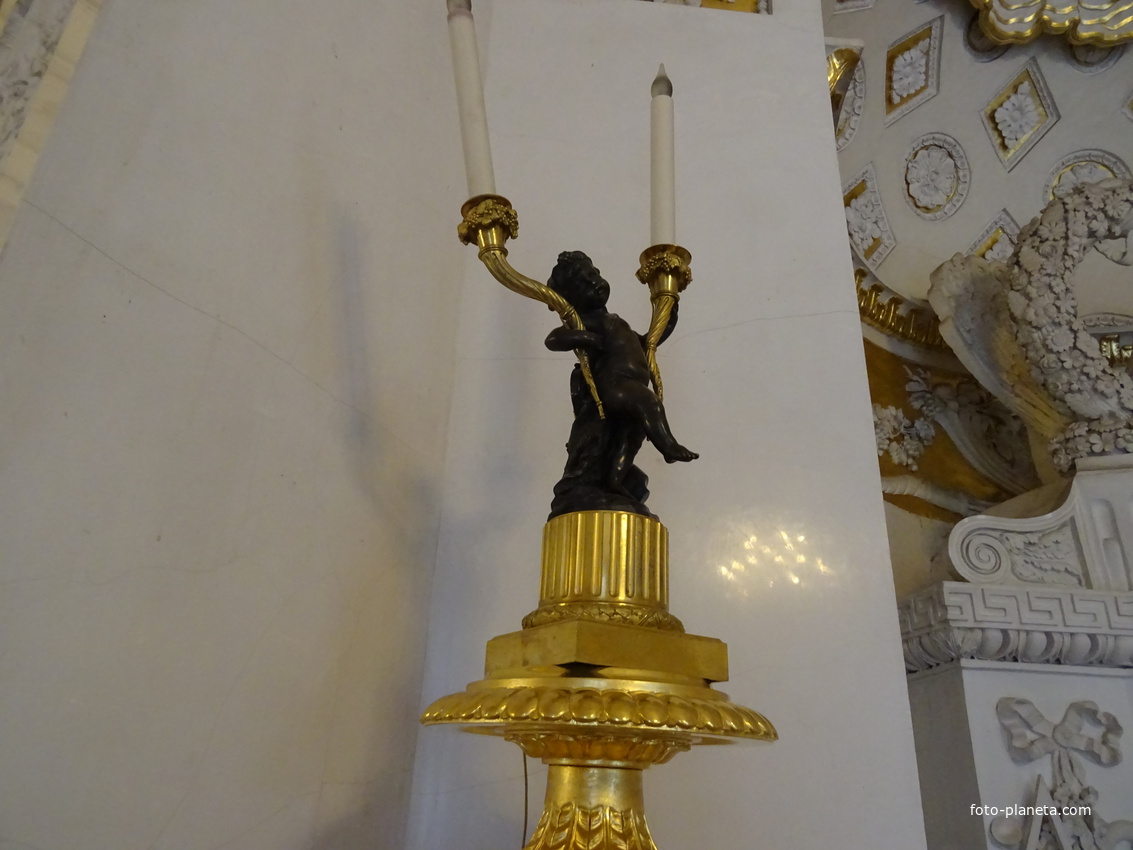 В залах Павловского дворца