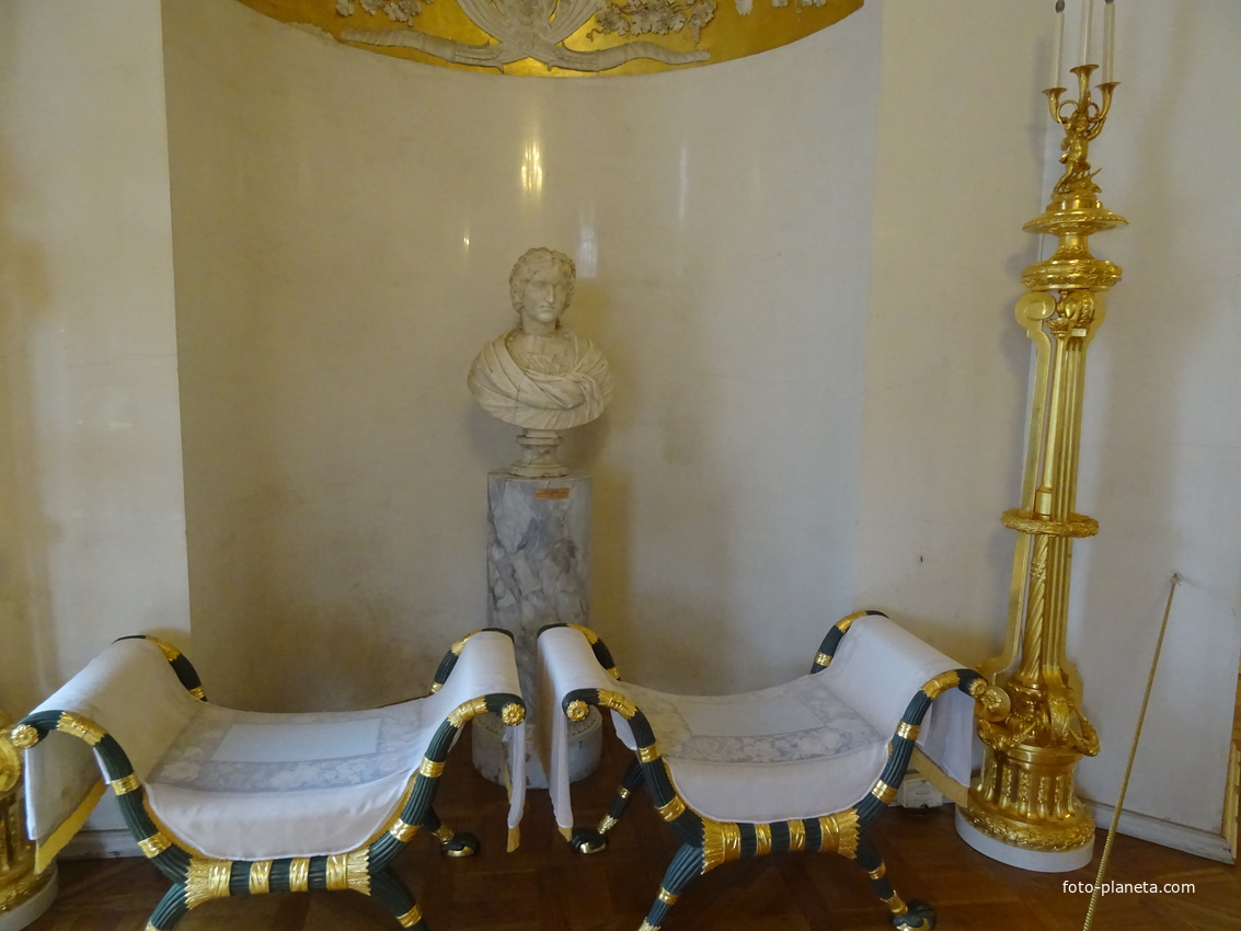 В залах Павловского дворца