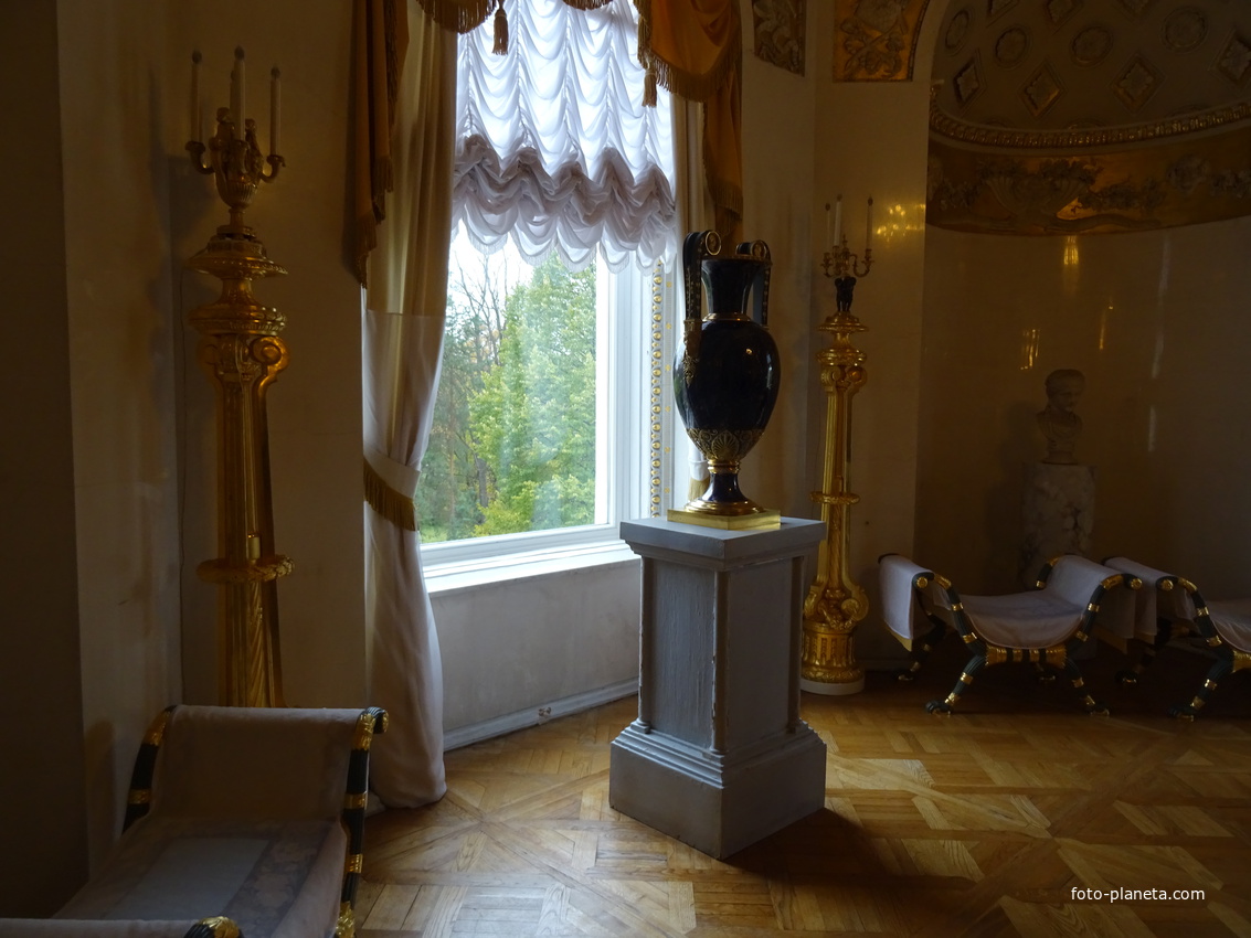 В залах Павловского дворца