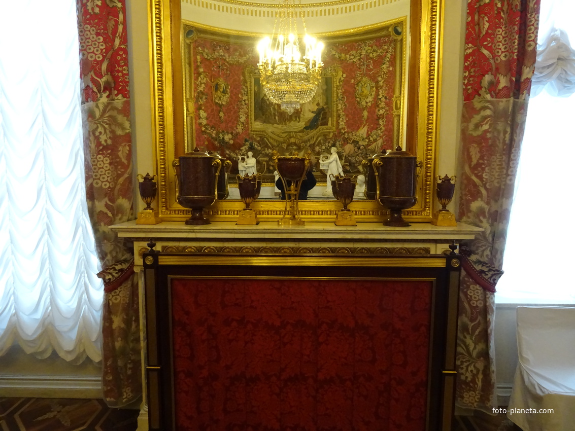 В залах Павловского дворца