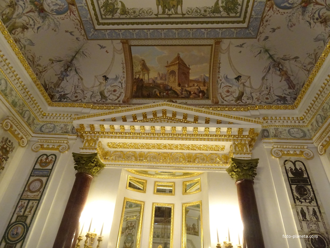 В залах Павловского дворца