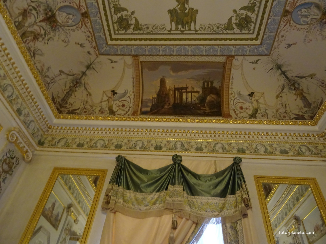 В залах Павловского дворца