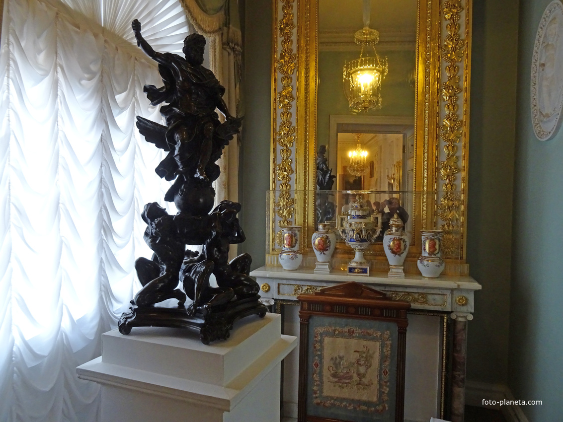 В залах Павловского дворца