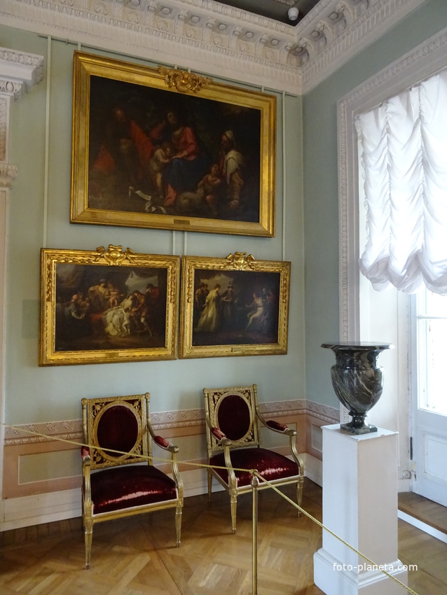 В залах Павловского дворца