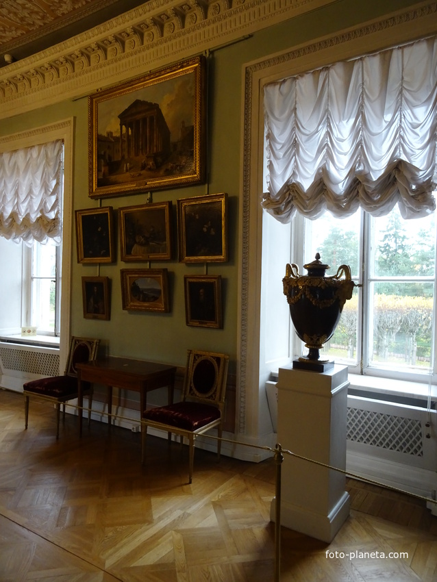 В залах Павловского дворца