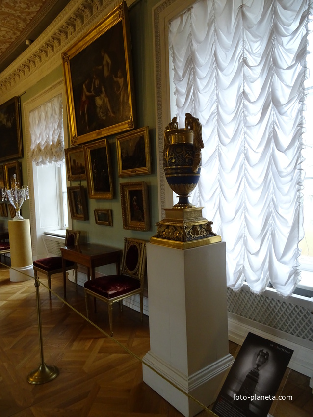 В залах Павловского дворца