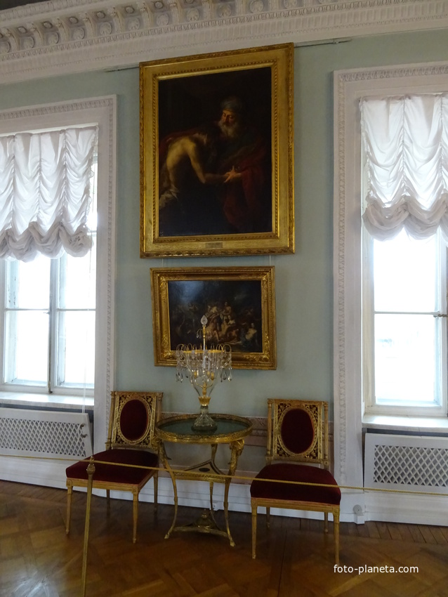 В залах Павловского дворца