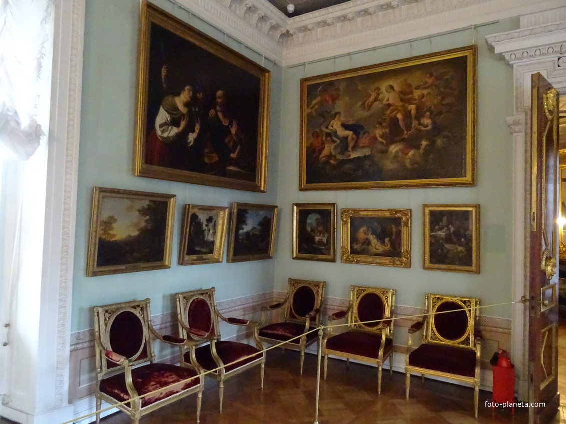 В залах Павловского дворца