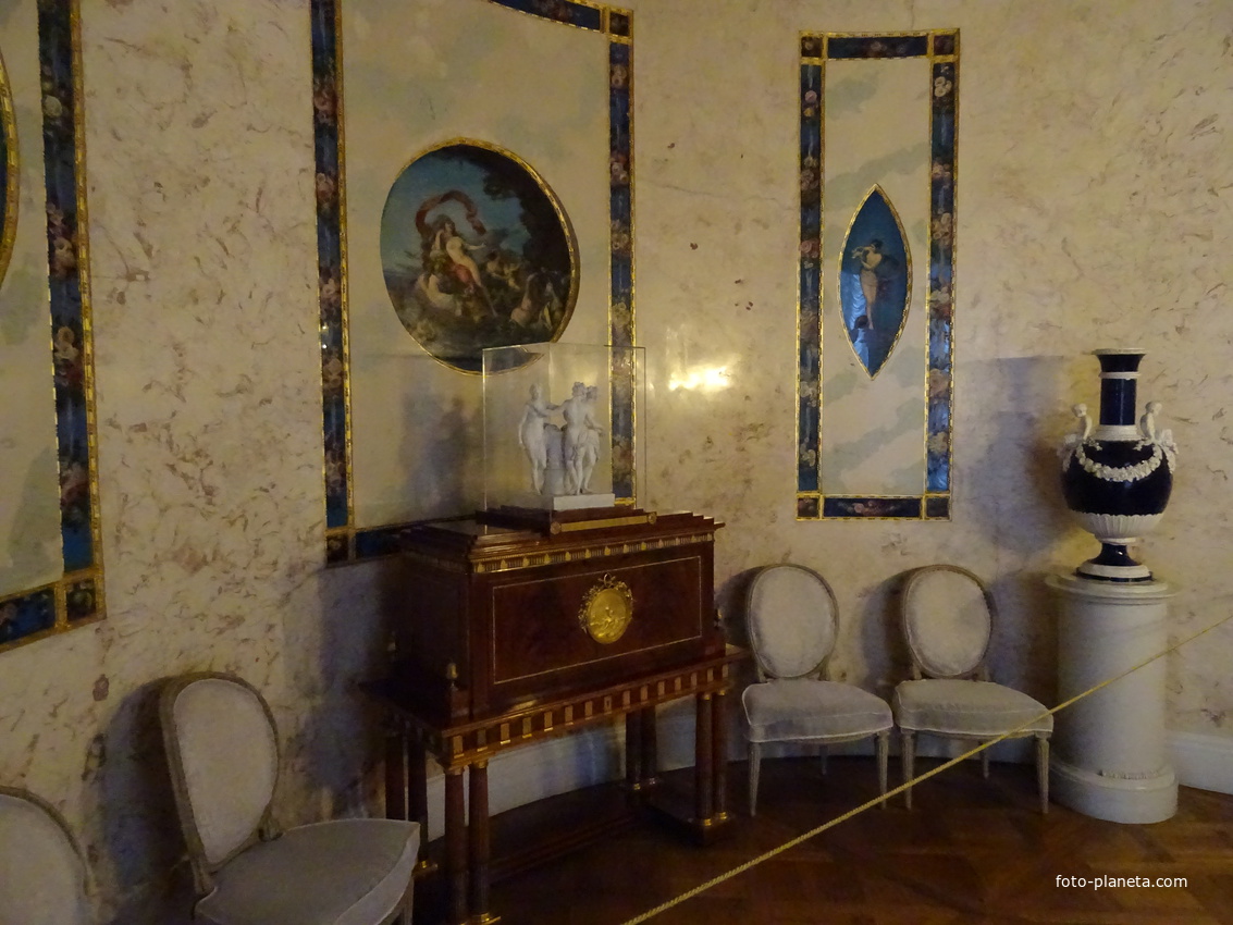 В залах Павловского дворца